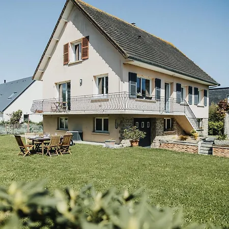 La Delphiniere : Bord De Mer, Equipements De Qualite Holiday home