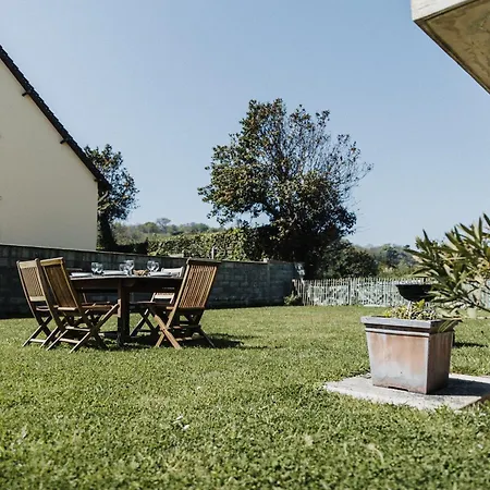 La Delphiniere : Bord De Mer, Equipements De Qualite Holiday home *