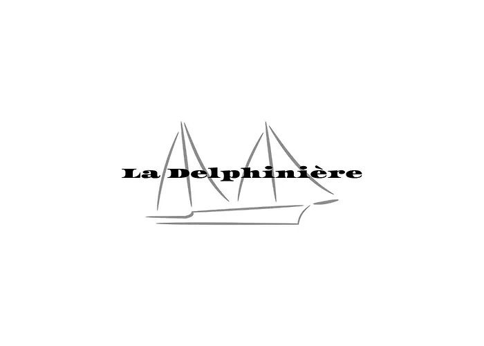 La Delphiniere : Bord De Mer, Equipements De Qualite * Urville-Nacqueville