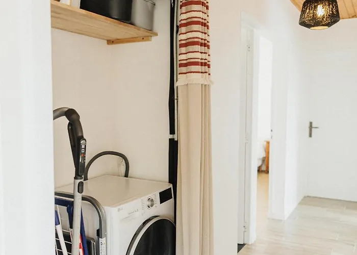 Semesterbostad La Delphiniere : Bord De Mer, Equipements De Qualite *