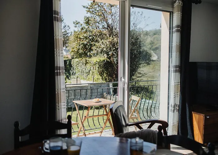 La Delphiniere : Bord De Mer, Equipements De Qualite * Urville-Nacqueville