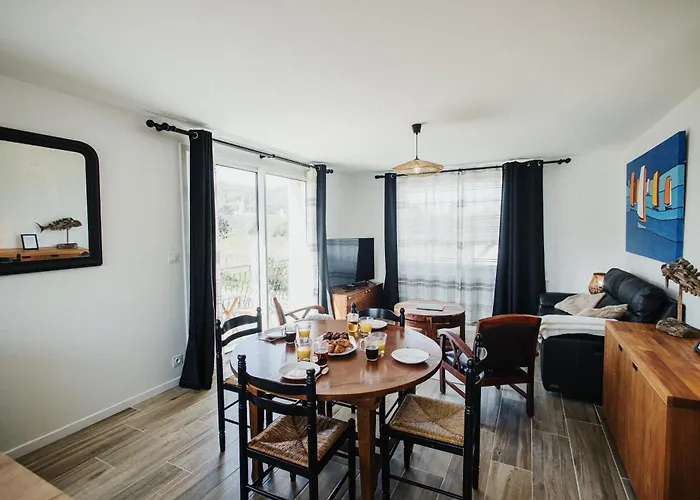 Semesterbostad La Delphiniere : Bord De Mer, Equipements De Qualite *