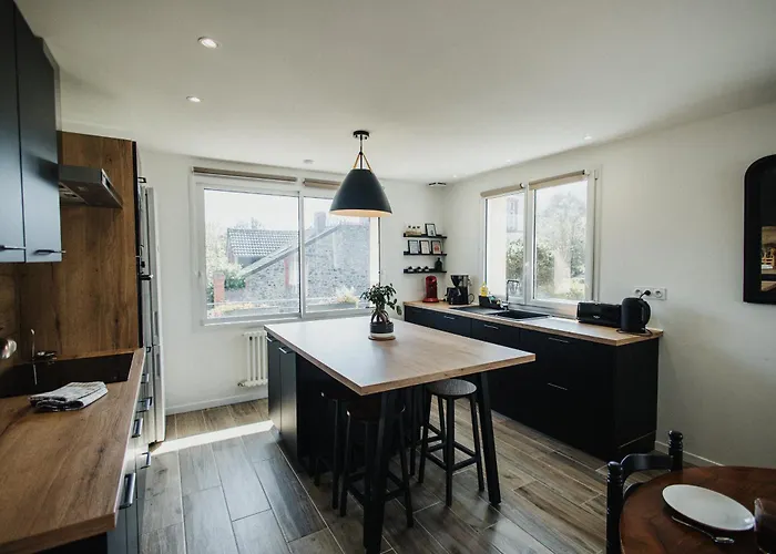 La Delphiniere : Bord De Mer, Equipements De Qualite Semesterbostad